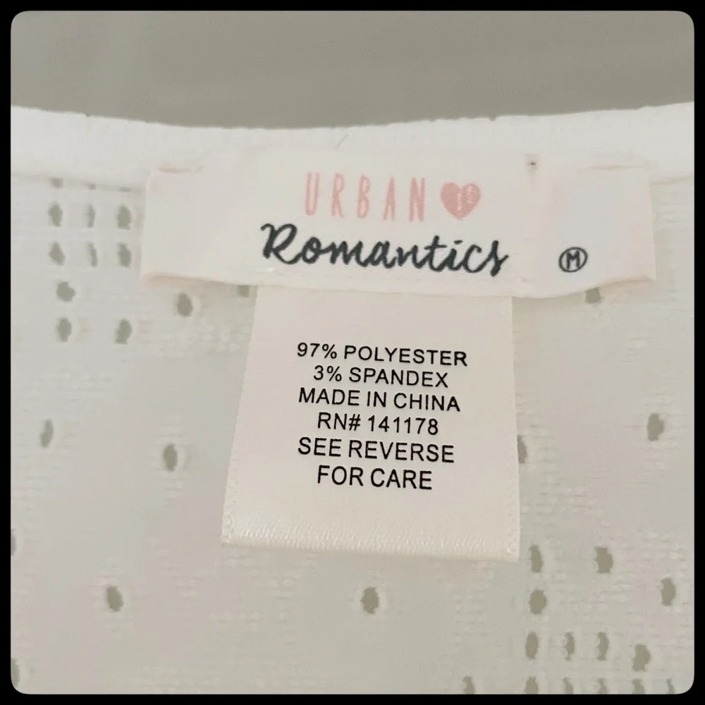 {Urban Romantics} Eyelet Lace Top - Picture 5 of 5